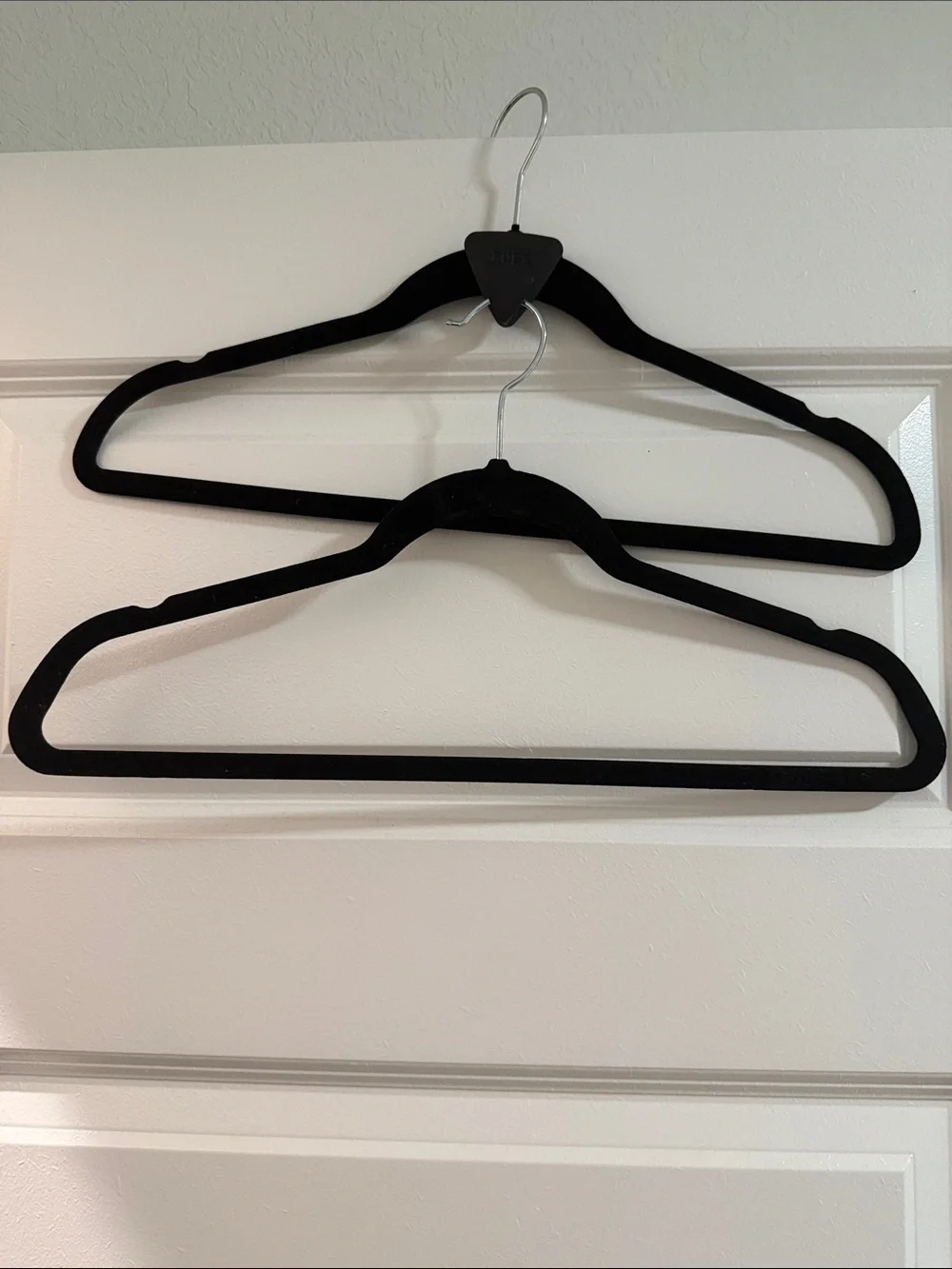 Ruby Plastic Hooks - 36 Pieces